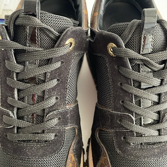 Excellent condition Louie Vuitton sneakers size 7 - Picture 9 of 9